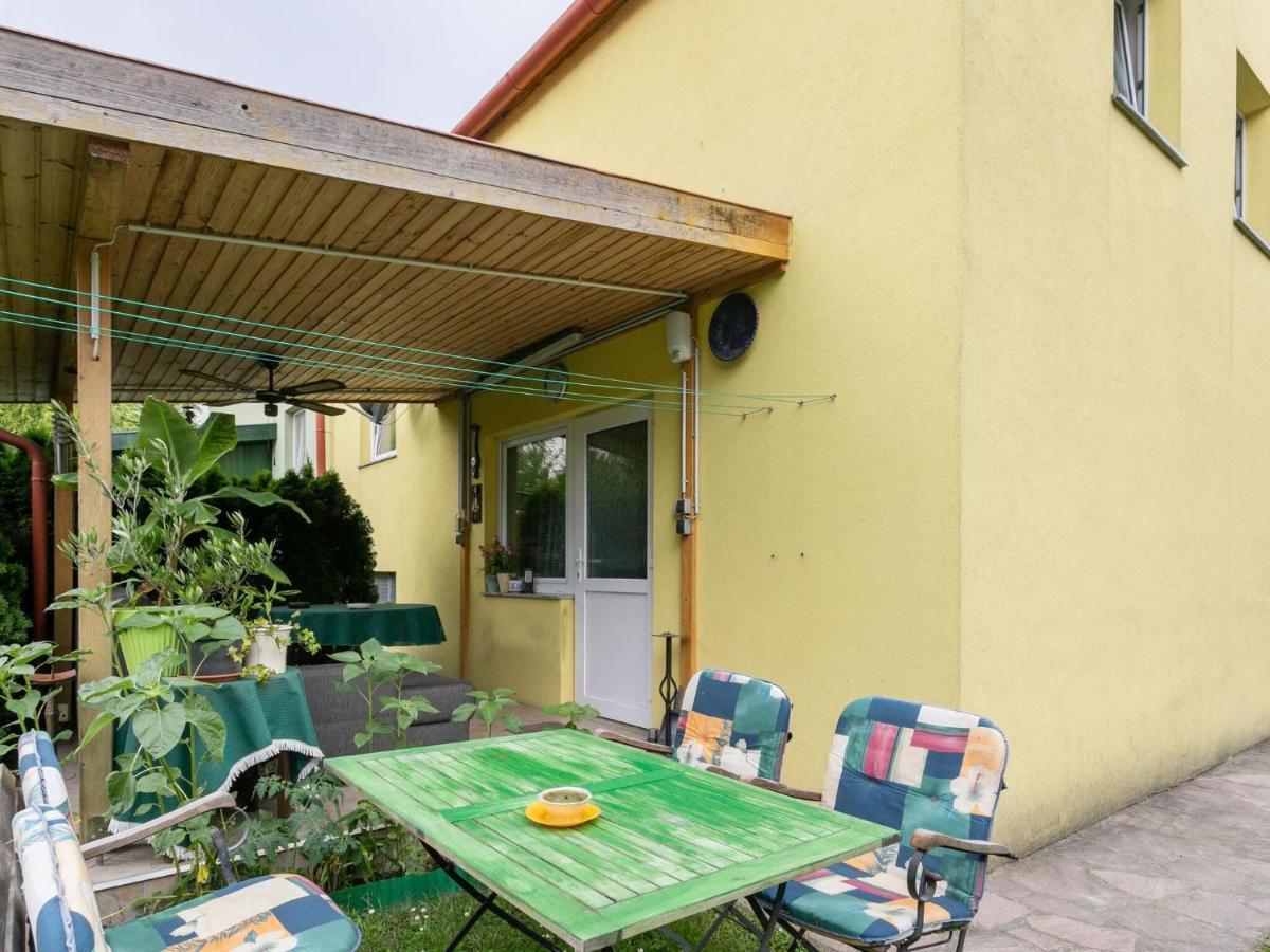 Lively Holiday Home In Wien With Private Garden エクステリア 写真